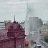 В Саратове бил огромный коммунальный фонтан